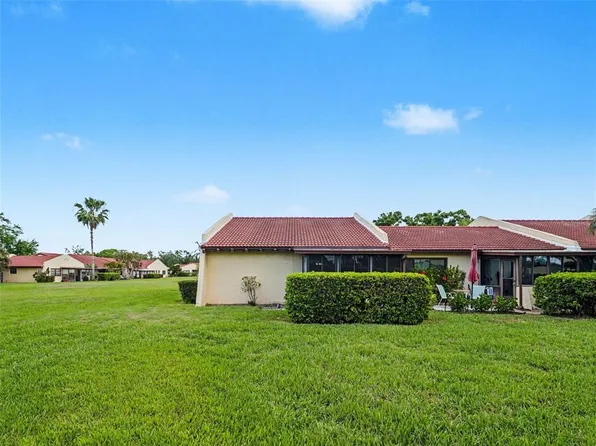 1412 57th St W, Bradenton, FL 34209