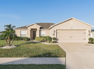 6902 Heatherbrook Dr, Lakeland, FL 33809