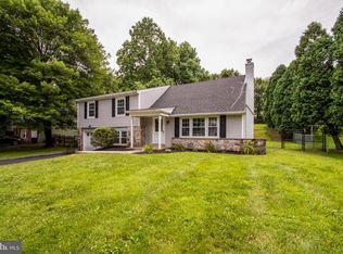435 Hidden Valley Rd, Upper Chichester, PA 19014