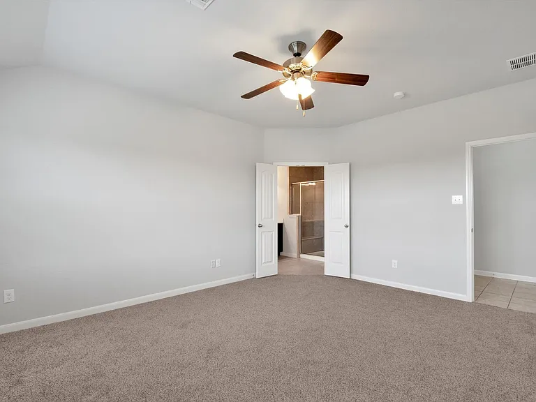 5100 Royal Springs Dr — Photo 24