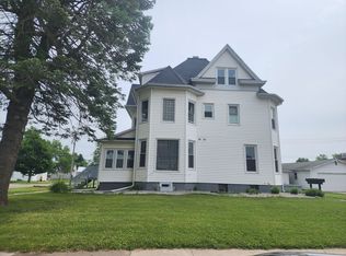 302 S 4th St APT 1, Knoxville, IA 50138