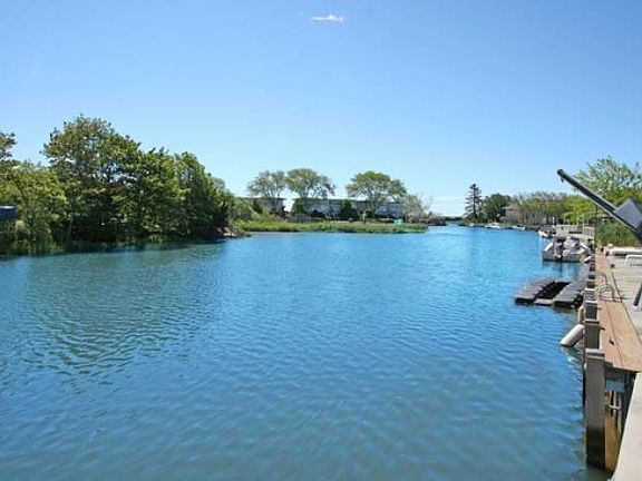 4th image of 16 Moniebogue Ln
