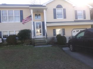 91 Autumn Ridge Dr, Glassboro, NJ 08028