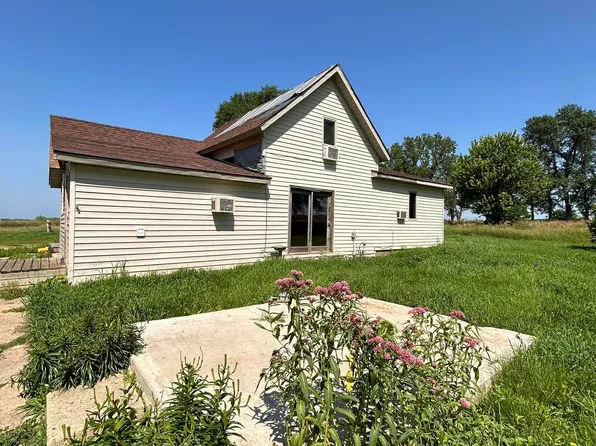 10276 220th St, Magnolia, MN 56158