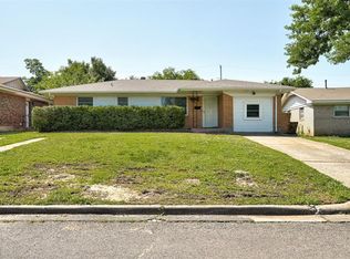 632 SW 2nd St, Moore, OK 73160