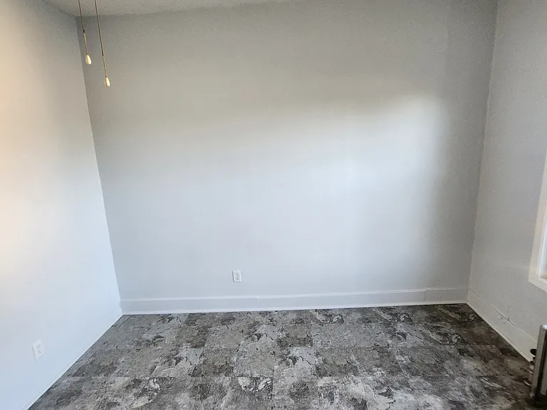 468 Beaumont St E #4 — Photo 6