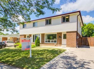 718 Eaglemount Cres, Mississauga, ON L5C1N9