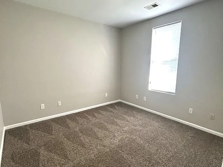 2741 Jacquelyn Ln — Photo 11