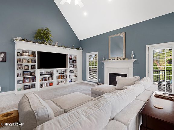 5th image of 260 Kingswood Ct