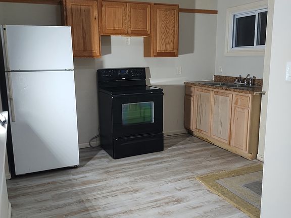 3rd image of 3531 Pingree Ave