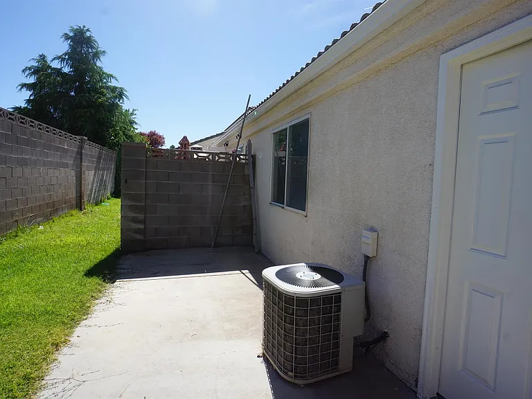 1598 W 1170 N — Photo 10