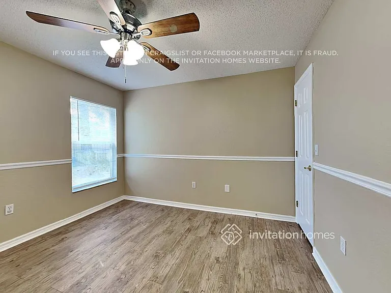 7673 Canterbury Cir — Photo 16