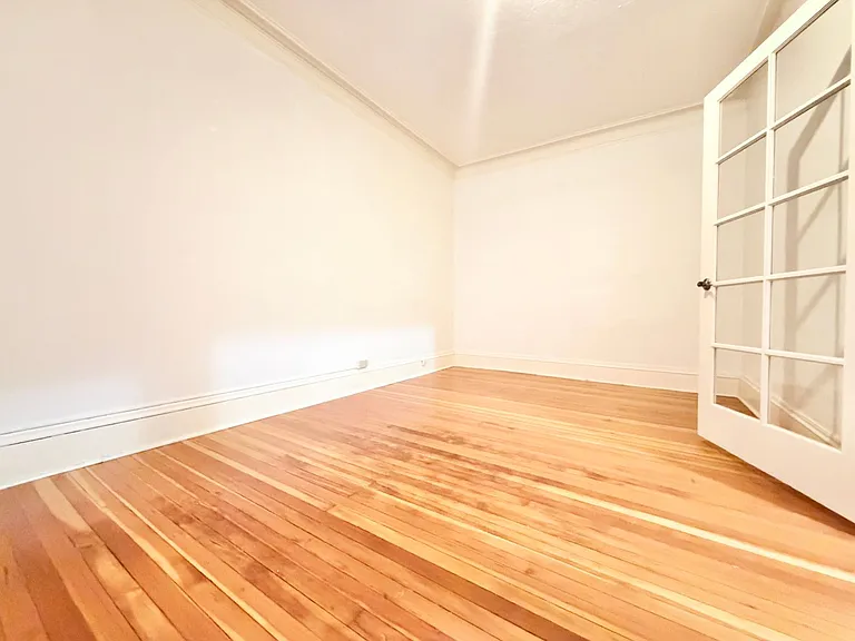 2109 NW Irving St #203 — Photo 4