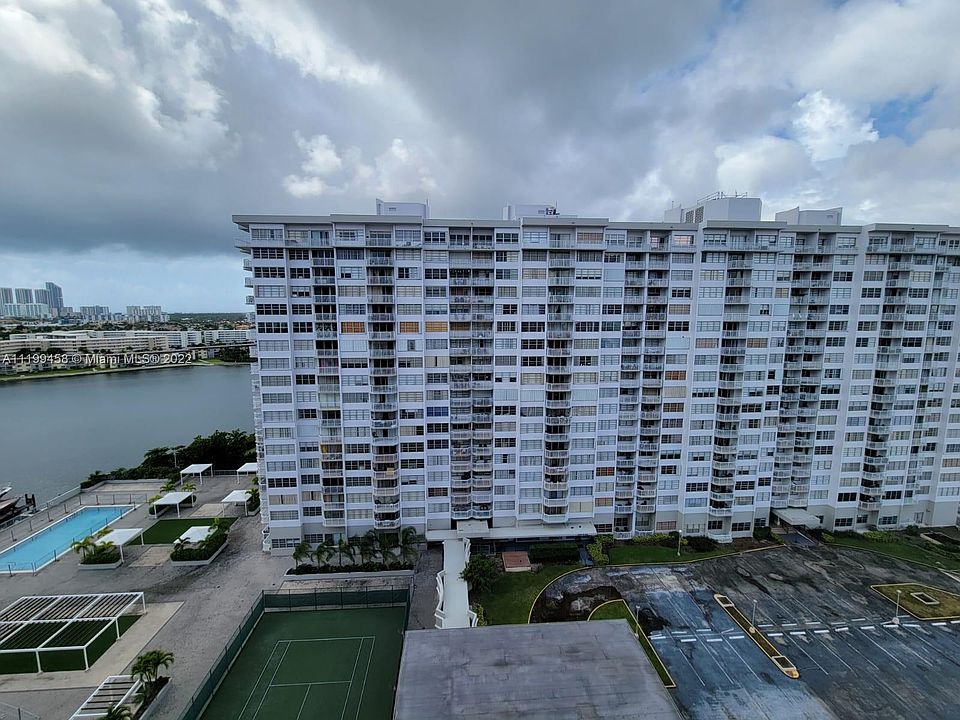 1st image of 18051 Biscayne Blvd APT 1601