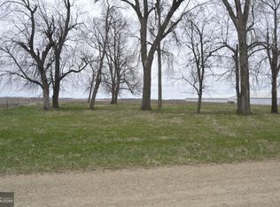 2541 K Ave, Toledo, IA 52342