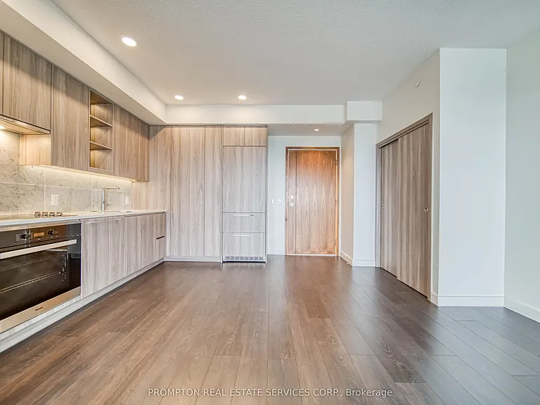 85 McMahon Dr #3108 — Photo 8