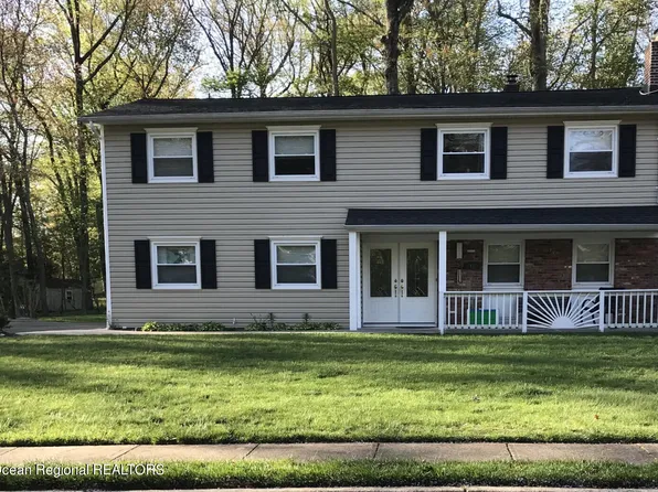 11 Kilmer Drive, Morganville, NJ 07751