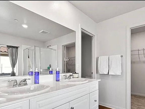 4th image of 2036 E Newgrove St