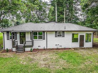 26220 Children Ln, Athens, AL 35613