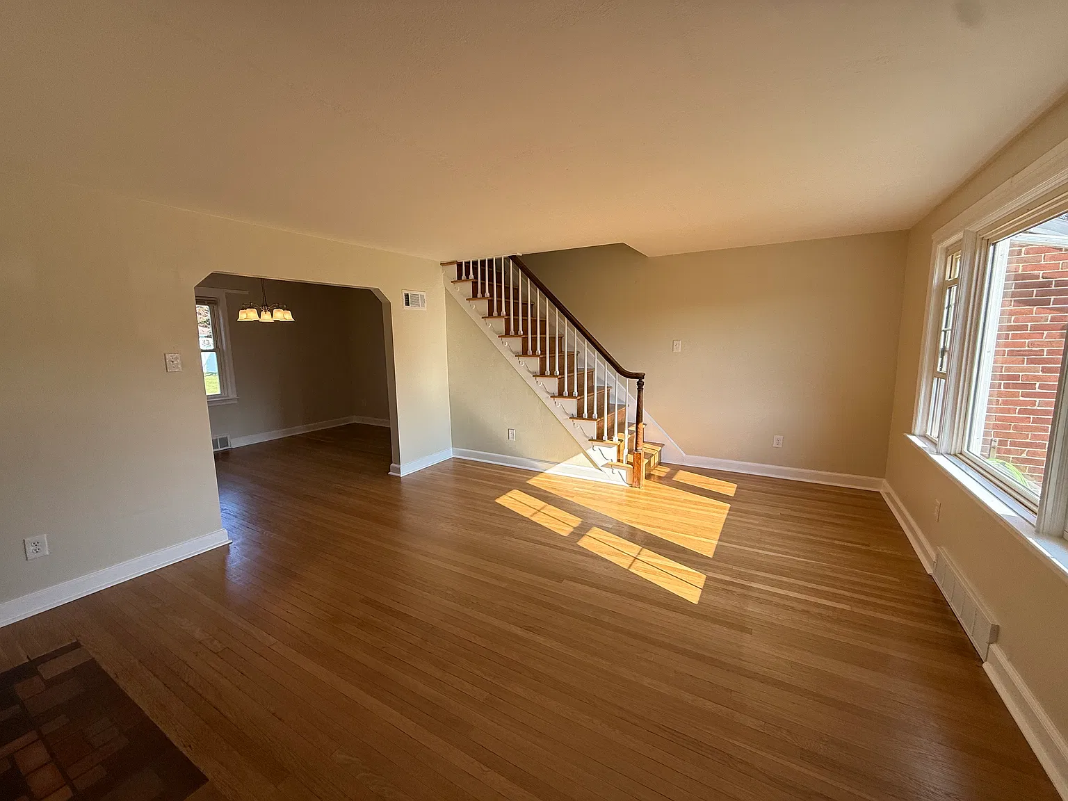 3 bed, 1500 sqft, $2,000 — Photo 3