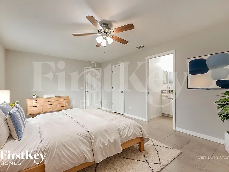 11104 Corrigan Ave — Photo 12