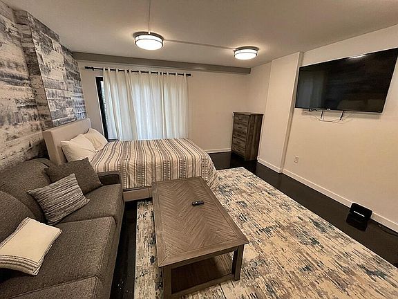 4th image of 862 Silver Creek Ln #2215
