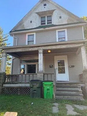 1 bed, 1.0 bath, $550 — Photo 1