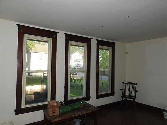 5th image of 104 E Katherine Ave