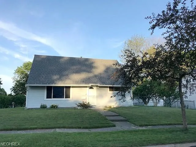 2241 Sutton Dr photo 1