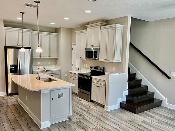 5th image of 30255 Southwell Ln