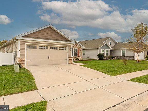 5th image of 18113 Canners Ct