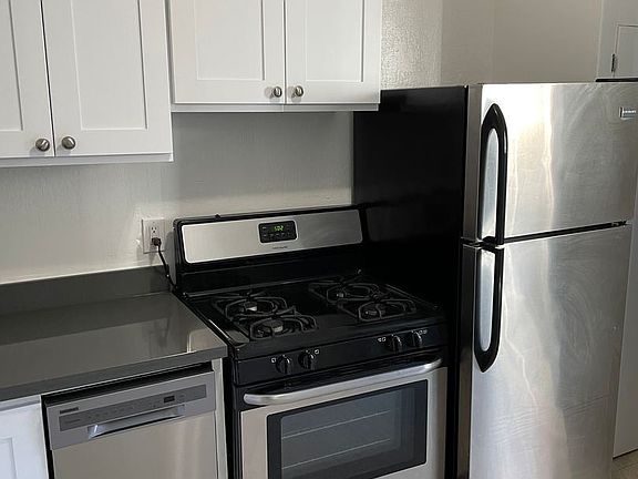 2nd image of 2240 Bryant St Unit 22