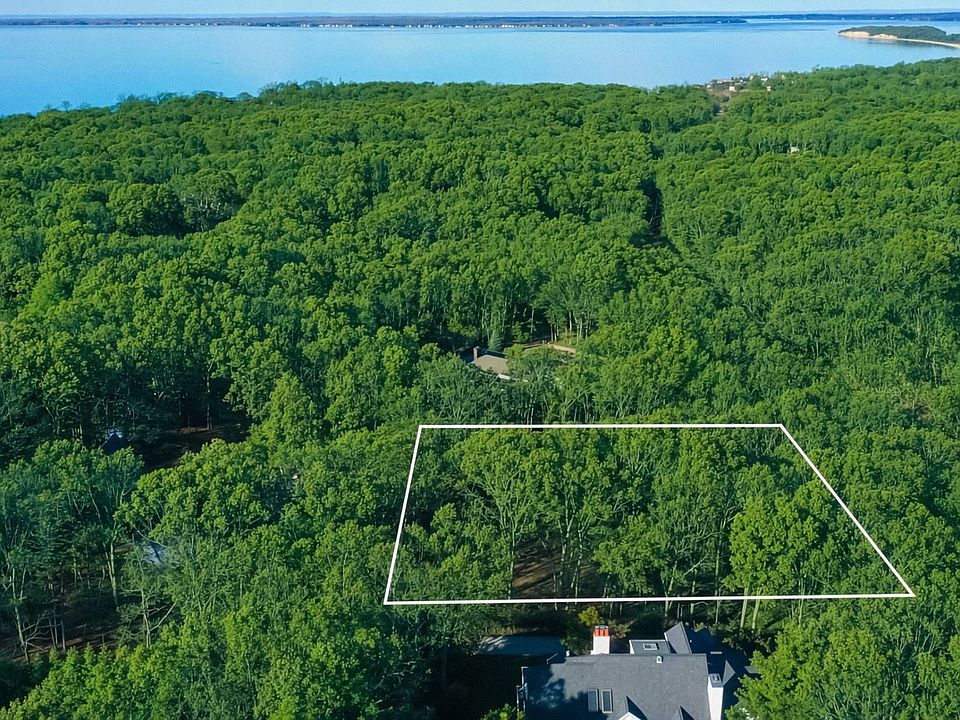 1st image of 2736 Deerfield Rd