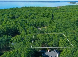2736 Deerfield Rd, Sag Harbor, NY 11963
