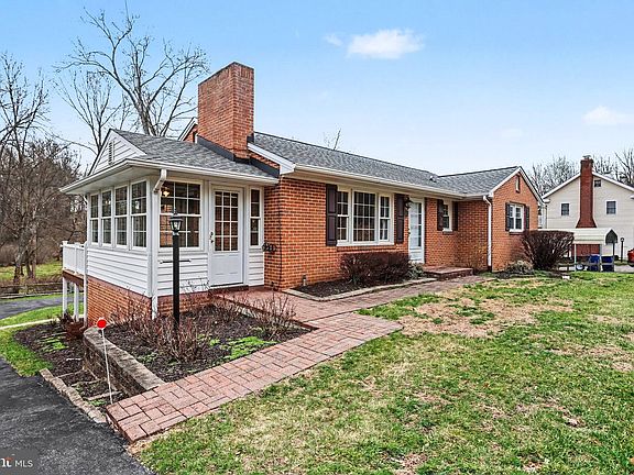 3rd image of 1021 Old Forge Rd