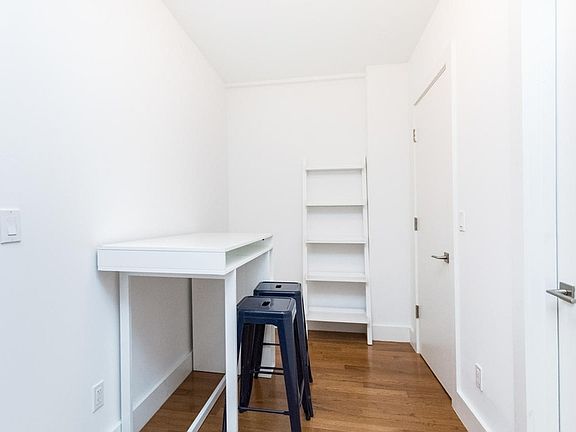 4th image of 212 W 91st St APT 1430