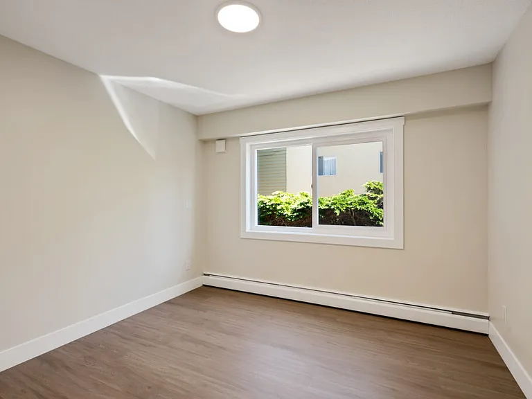 435 Lampson St #203 — Photo 42