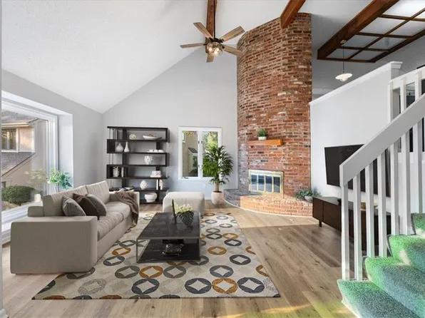 8531 Long St, Lenexa, KS 66215