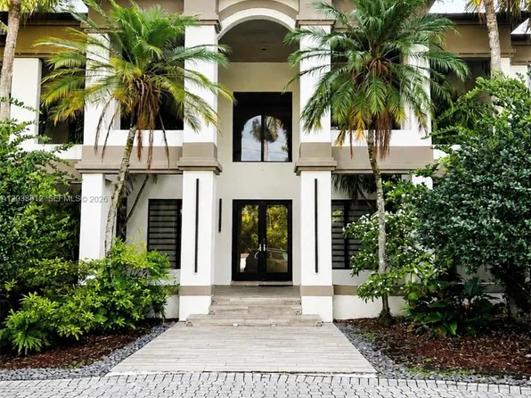 10395 SW 67th Ave, Pinecrest, FL 33156