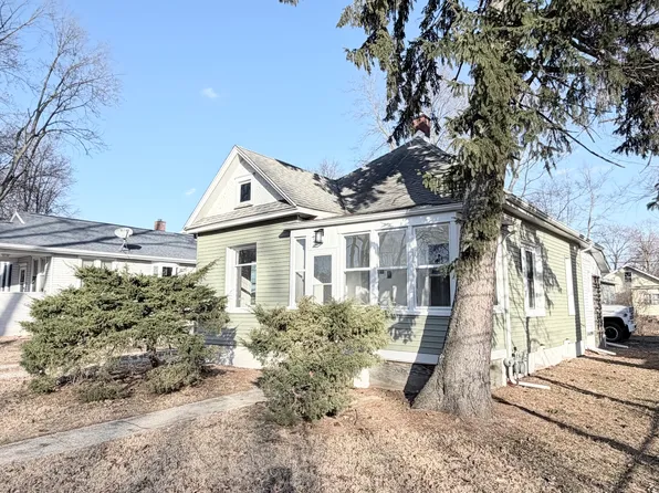 806 N Busey Ave, Urbana, IL 61801