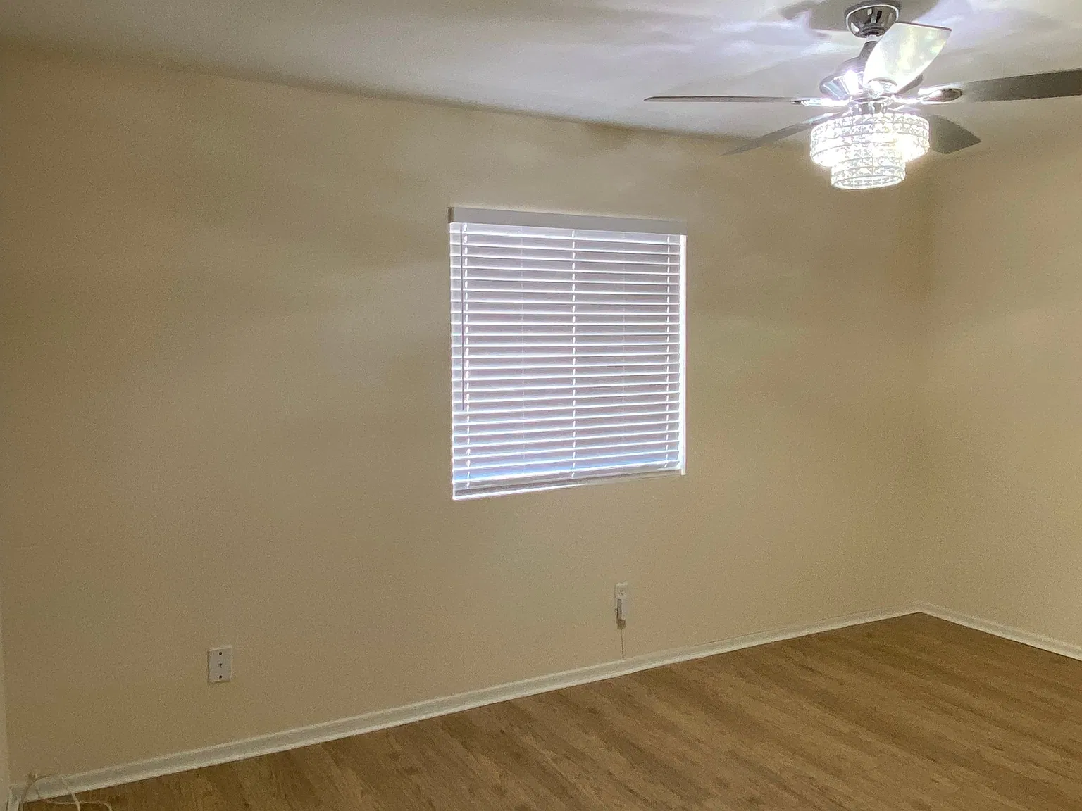 3 bed, 2.0 bath, 1245 sqft, $1,915 — Photo 4