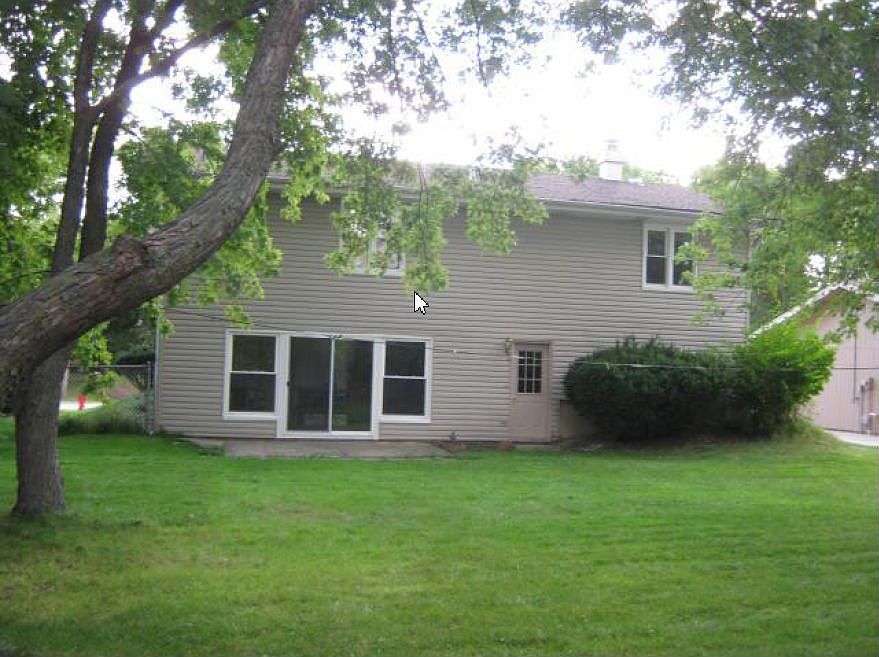 2nd image of 1430 N Oakmont Rd
