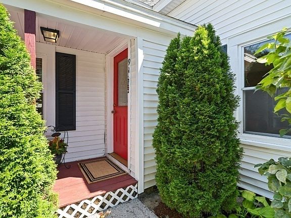 2nd image of 91 Speen St