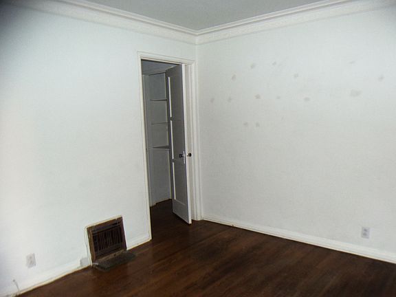 4th image of 1057 S Corning St