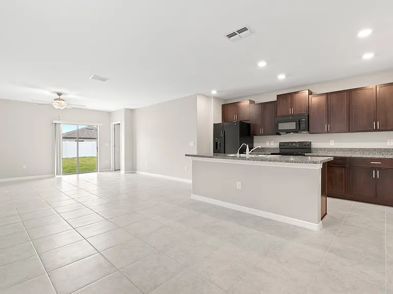 951 Olive Conch St — Photo 3