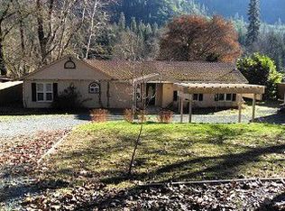 501 Fielder Ln, Grants Pass, OR 97526