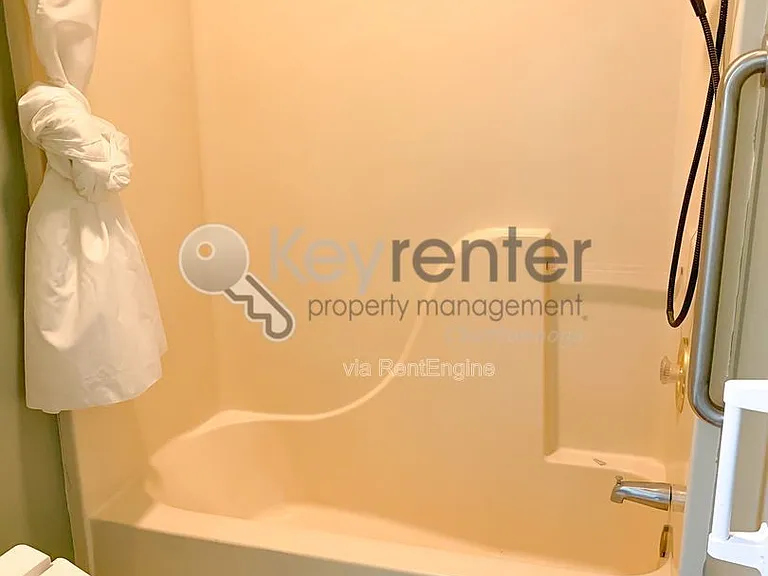 7716 Royal Harbour Cir — Photo 30
