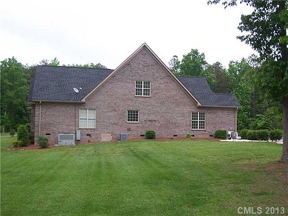 2nd image of 4736 Bothwell Dr