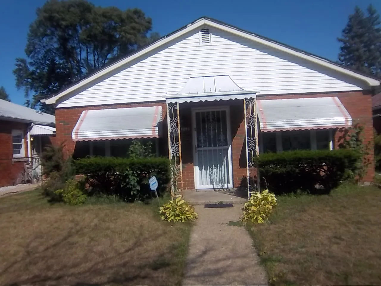14843 Irving Ave photo 1