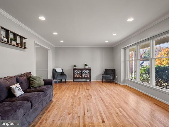 2nd image of 236 Spring Run Ln